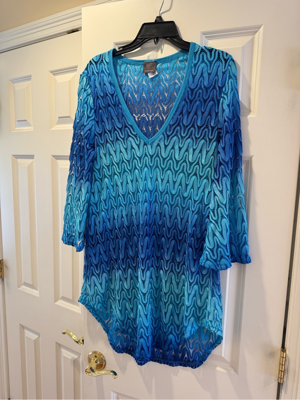 Gorgeous Elif by Jordan Taylor Blue Ombre Crochet V-Neck Swim Coverup